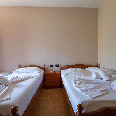 Hotel Nika Радима Экстерьер фото
