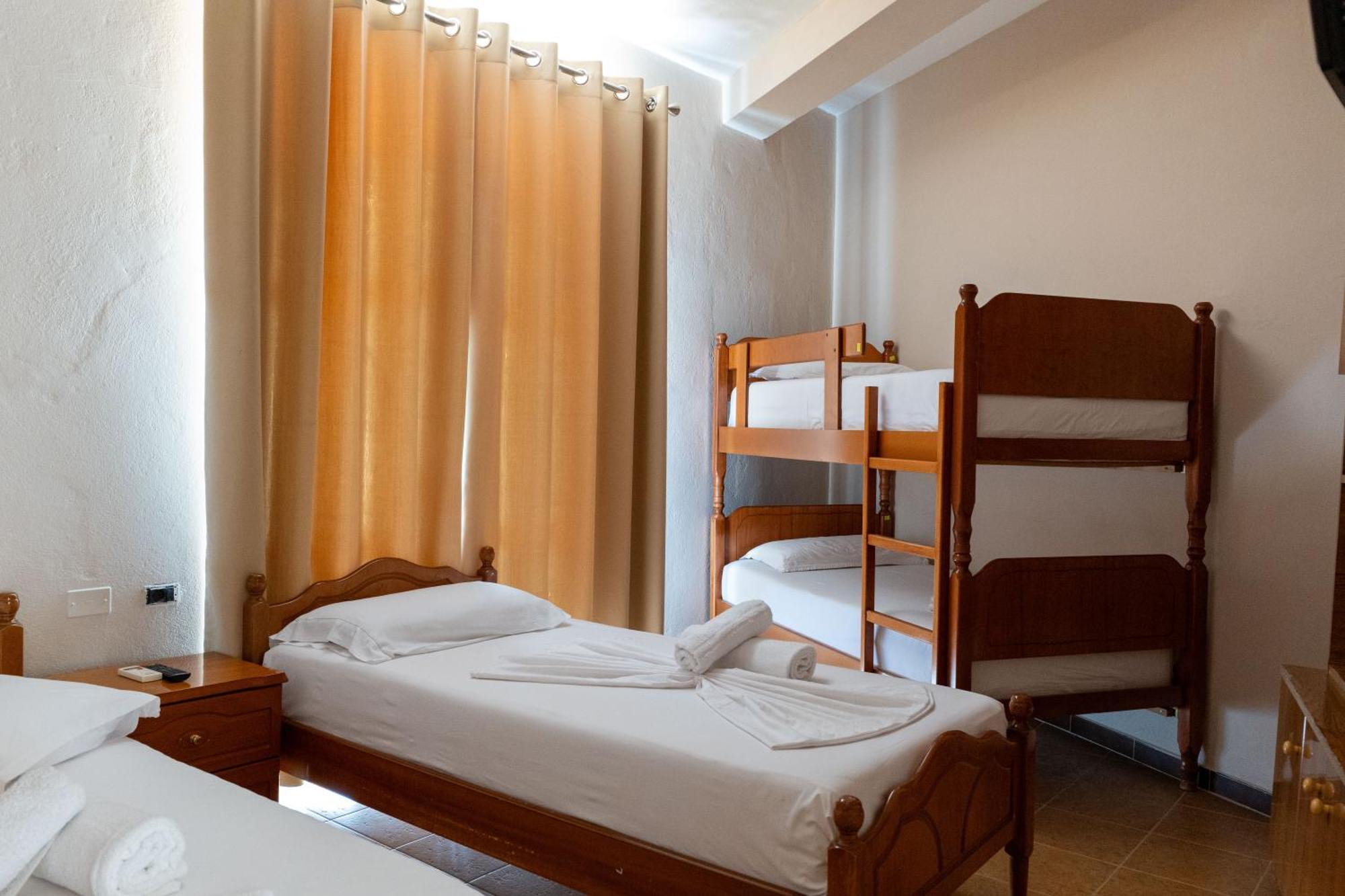 Hotel Nika Радима Экстерьер фото