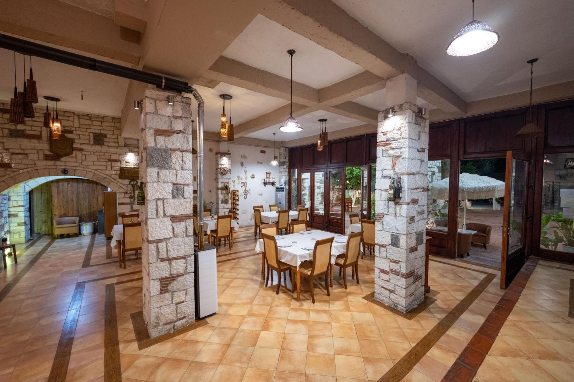 Hotel Nika Радима Экстерьер фото