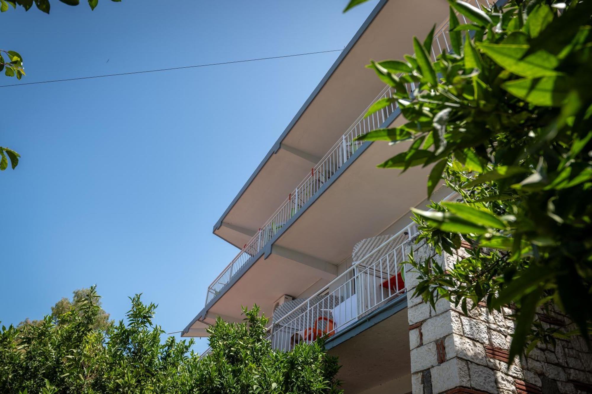 Hotel Nika Радима Экстерьер фото