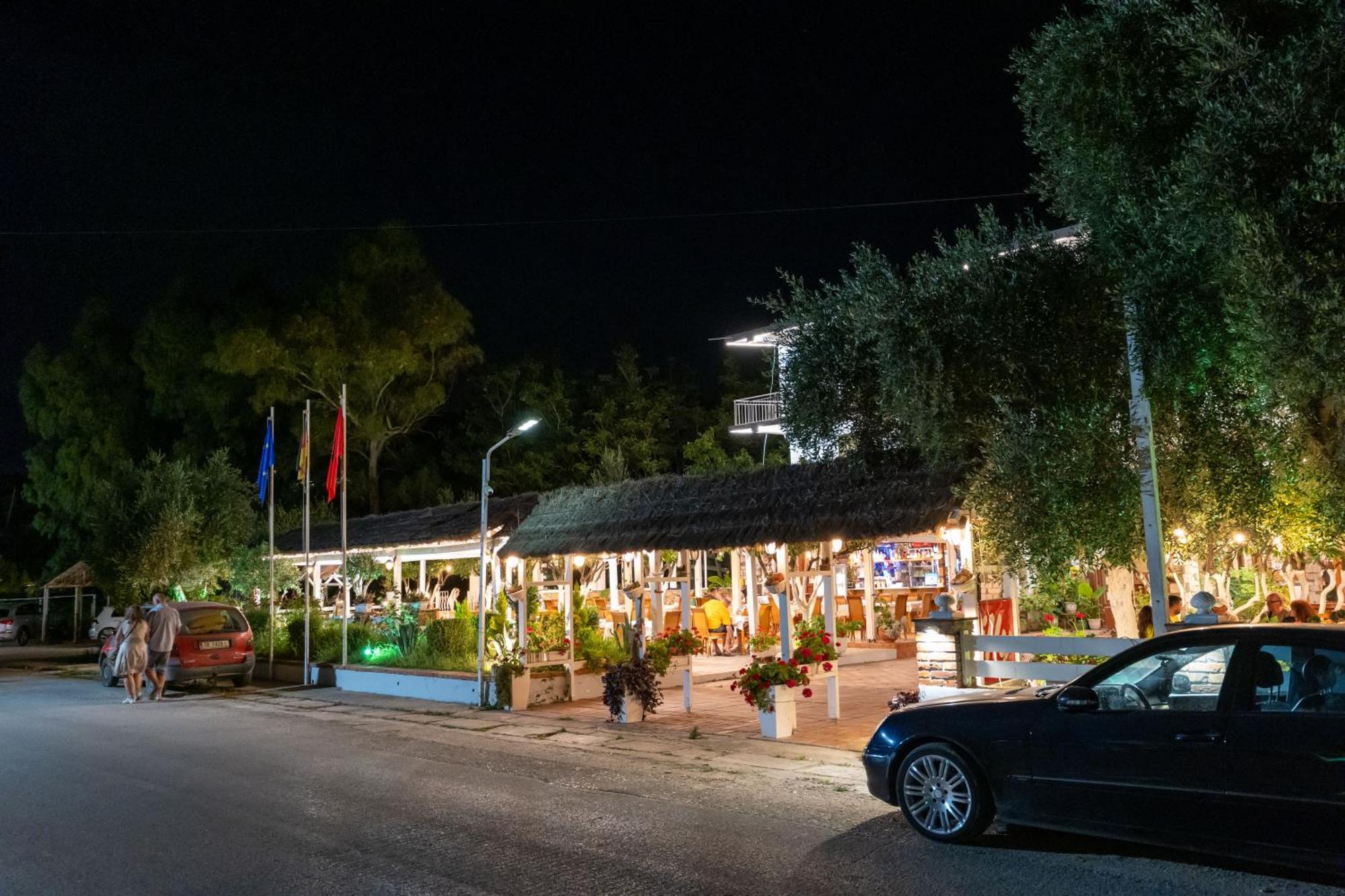 Hotel Nika Радима Экстерьер фото