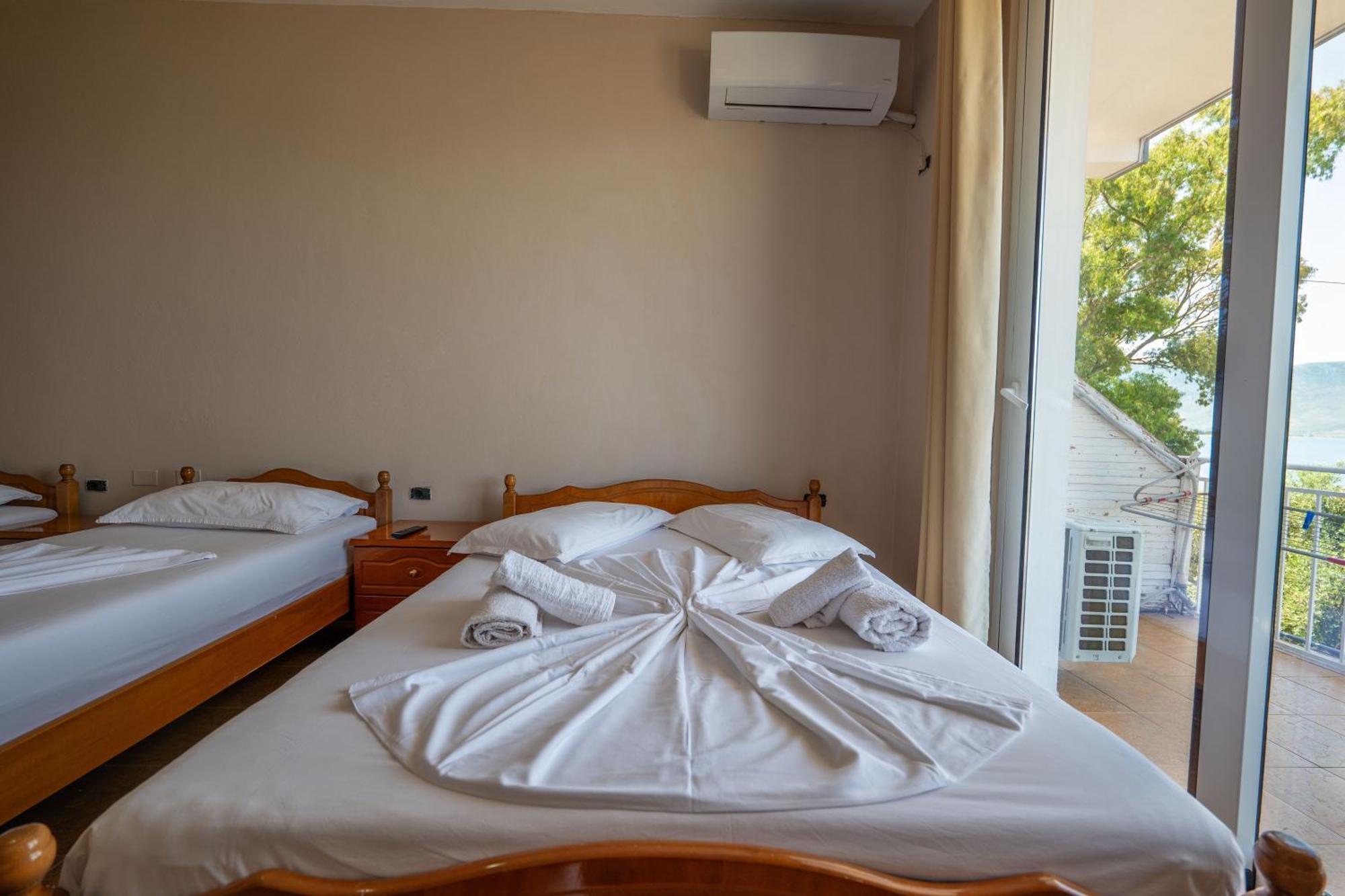 Hotel Nika Радима Экстерьер фото